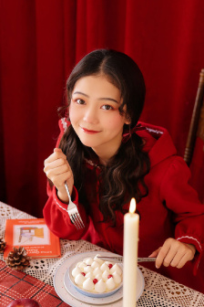 美女黑色真丝图